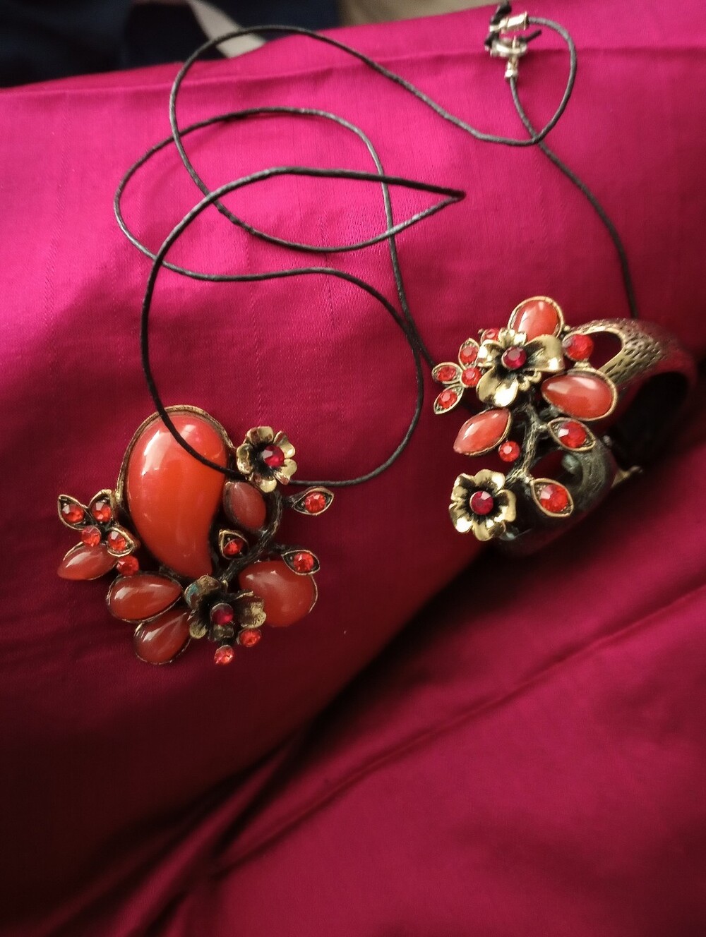 Coral Floral Statement Pendant &Bracelet Set, Vintage Look, Necklace Rope